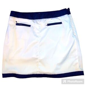 Greg Norman tennis skort skirt size 6 white pockets blue trim pockets white